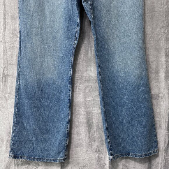 Levi's 515 Bootcut Medium Wash Jeans Sz 22W (Flaw) - Picture 4 of 12